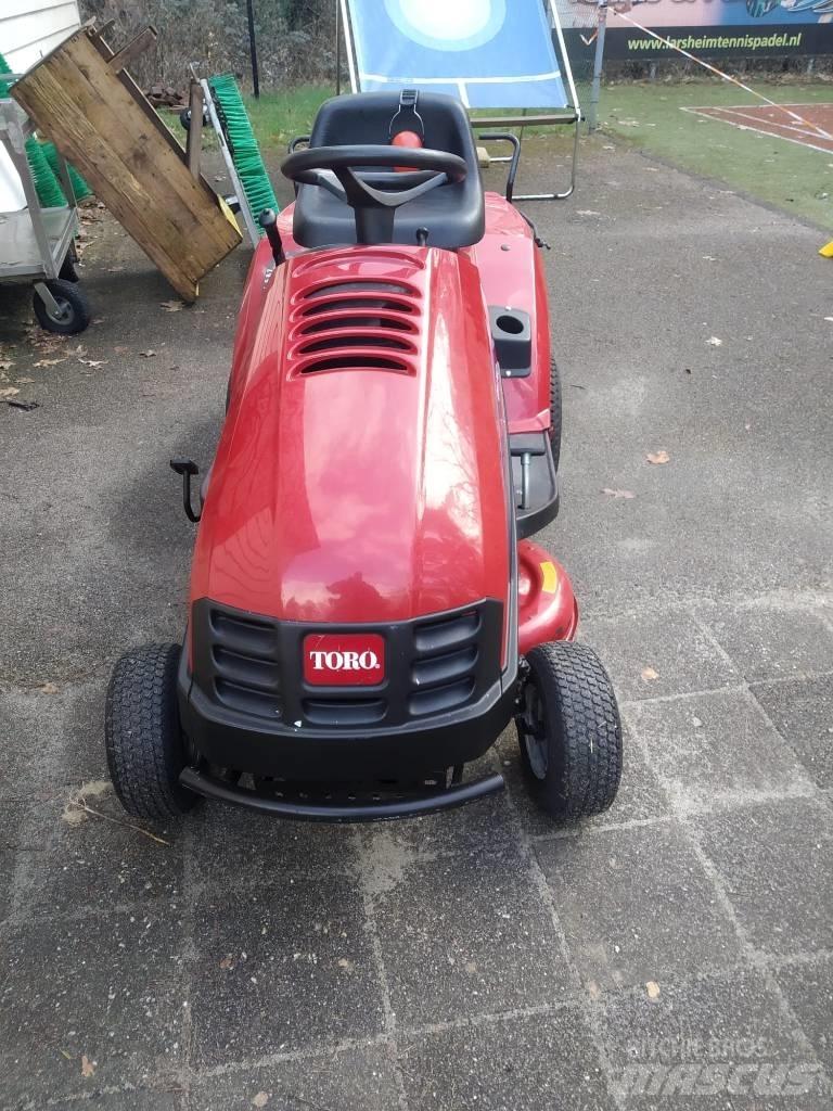 Toro zitmaaier DH140 Samojízdné sekačky