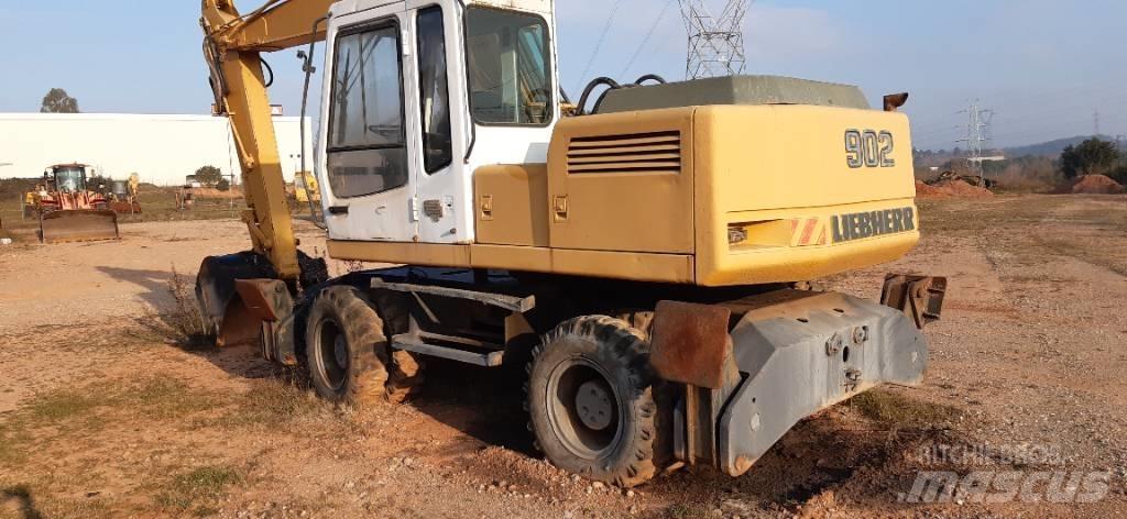 Liebherr A 902 Kolová rýpadla