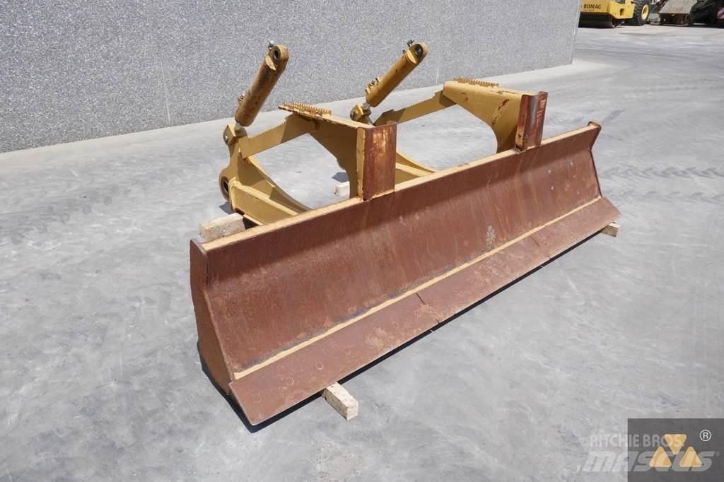 CAT Skidder blade Radlice