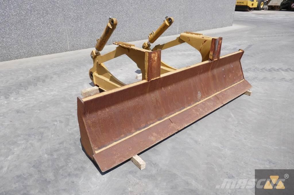CAT Skidder blade Radlice