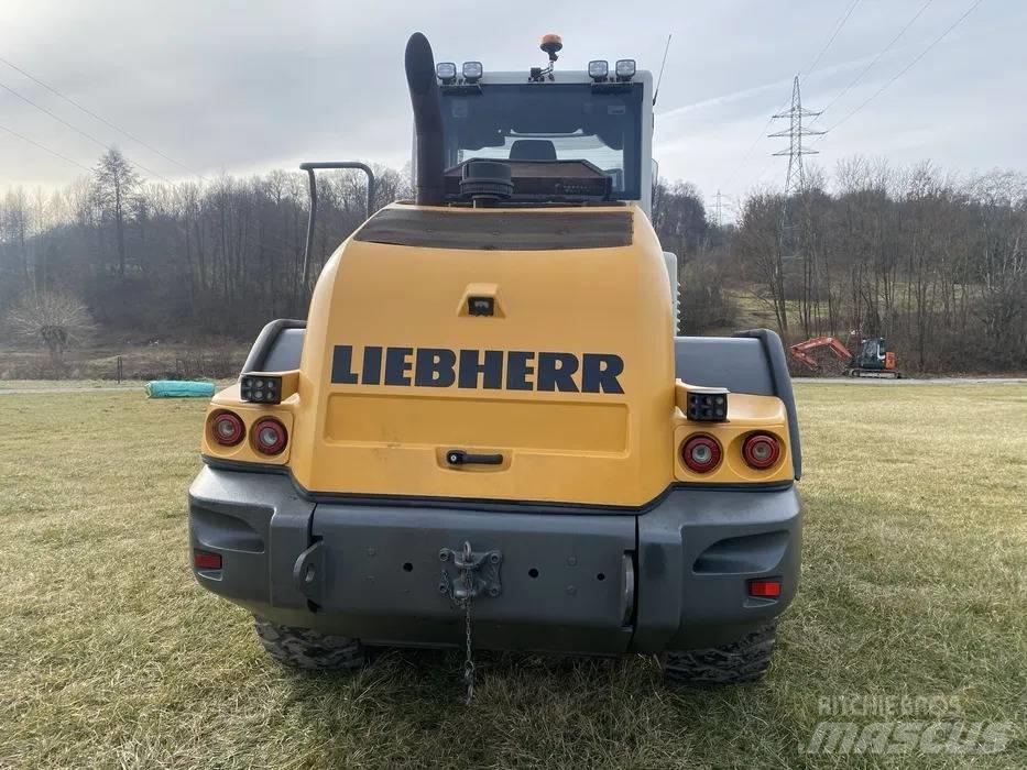 Liebherr L546 Kolové nakladače