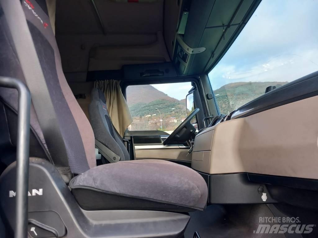 MAN TGX 26.420 Nákladní vozy na přepravu automobilů