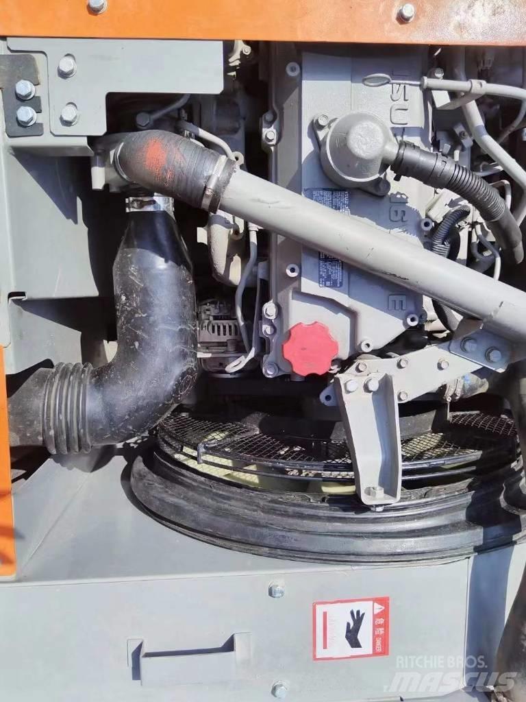 Hitachi Zaxis 200 LC Pásová rýpadla