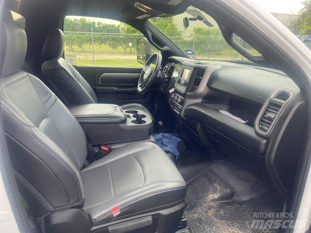 RAM 5500 Valníky/Sklápěcí bočnice