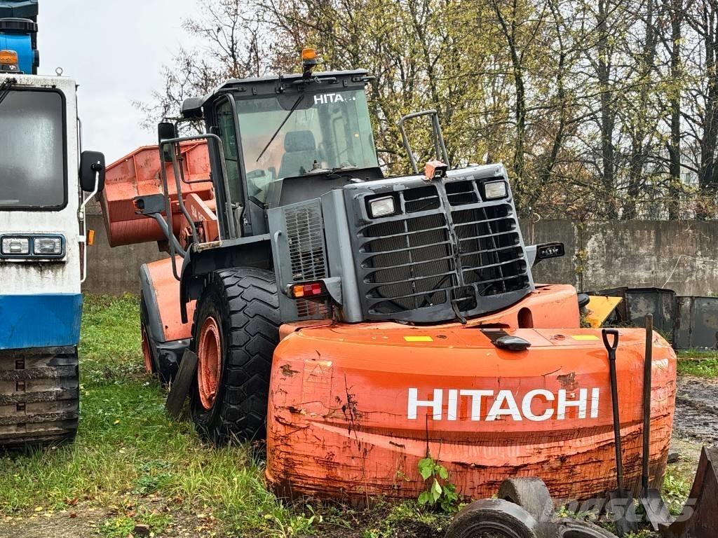 Hitachi ZW 250 Kolové nakladače
