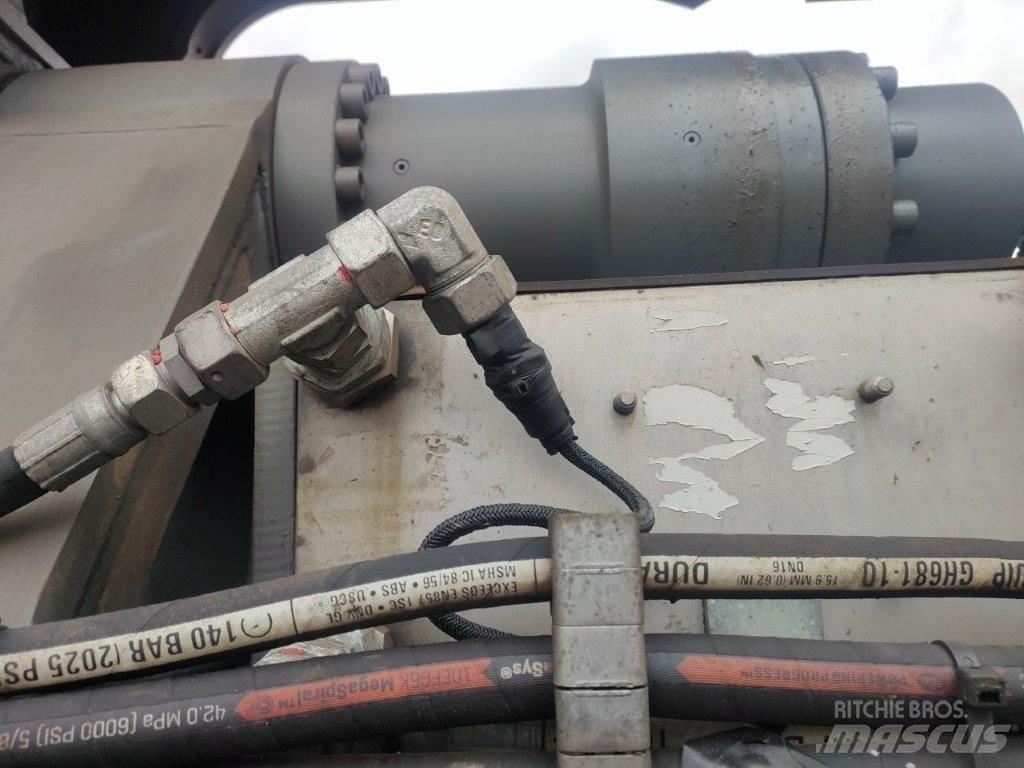 Liebherr LV36 Vibrační beranidla