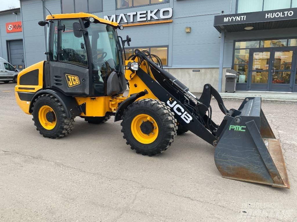 JCB 407 T4 Kolové nakladače