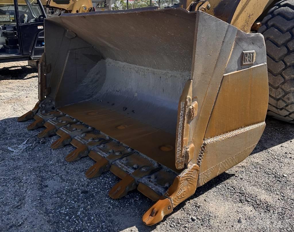CAT 966 G II Kolové nakladače