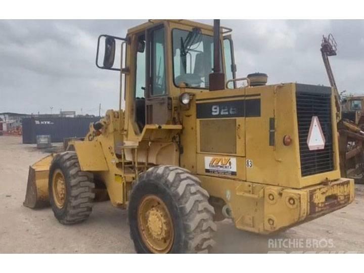 CAT 926E Kolové nakladače