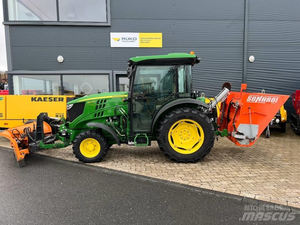 John Deere 5105 GN Traktory