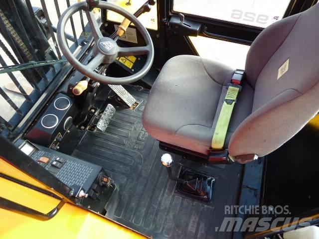 JCB 926 Terénní vysokozdvižné vozíky