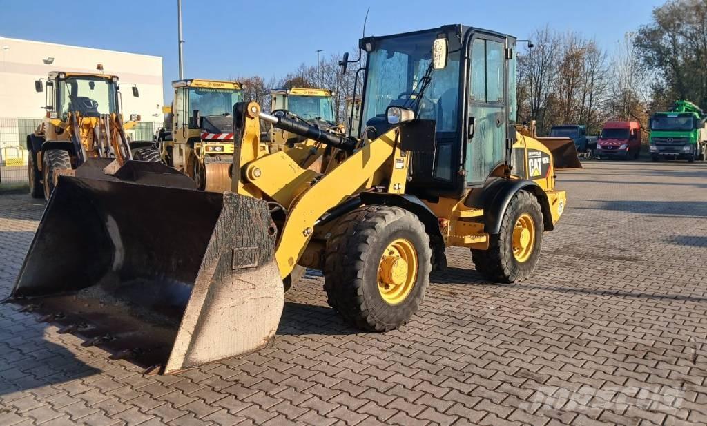 CAT 907 H 2 Kolové nakladače