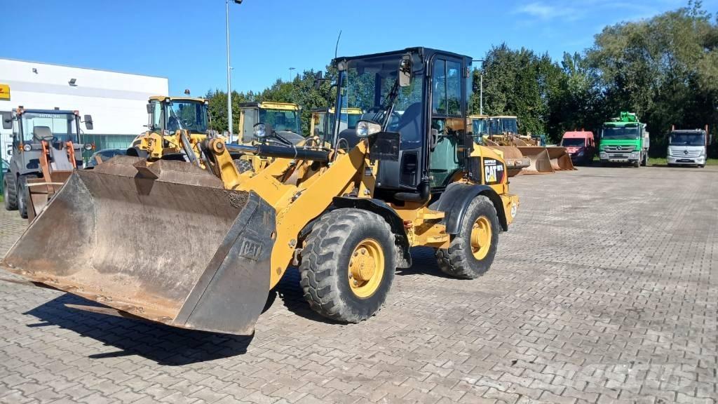CAT 907 H 2 Kolové nakladače