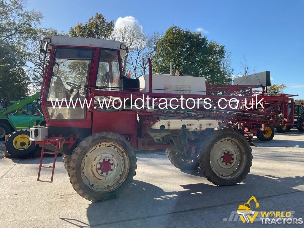 BATEMAN 2001 HI LO Samohybné postřikovače