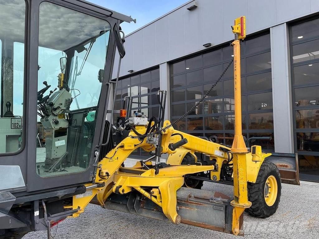 New Holland F106.6 Grejdry