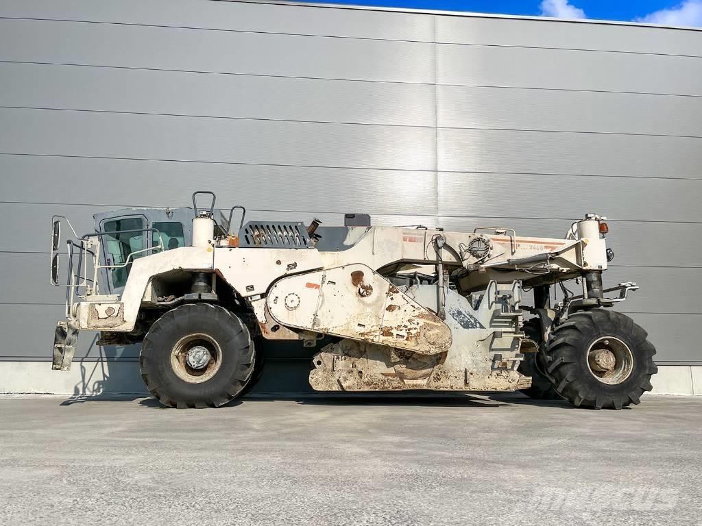 Wirtgen WR 2400 Recyklátory asfaltu