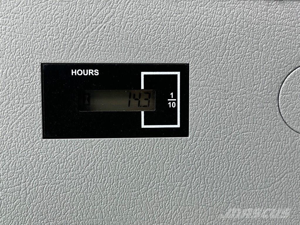 Hyundai HX 140 AL Pásová rýpadla