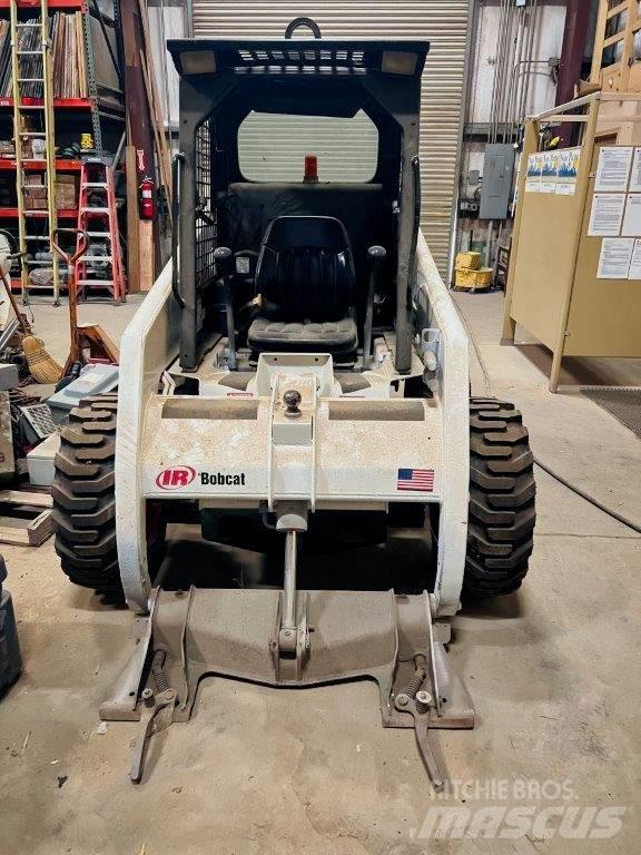 Bobcat 763 C Smykem řízené nakladače