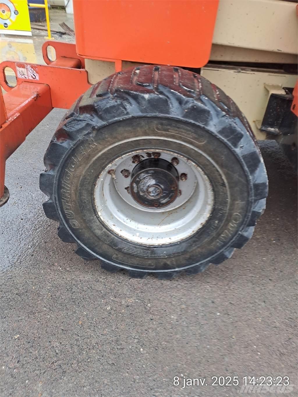 JLG 4394RT Nůžková zvedací plošina