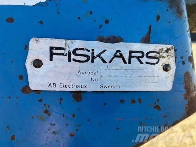 Fiskars FFK 497 Oboustranné pluhy