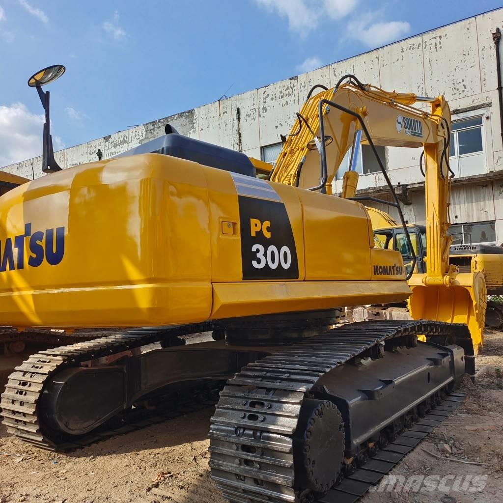 Komatsu PC 300-7 Pásová rýpadla