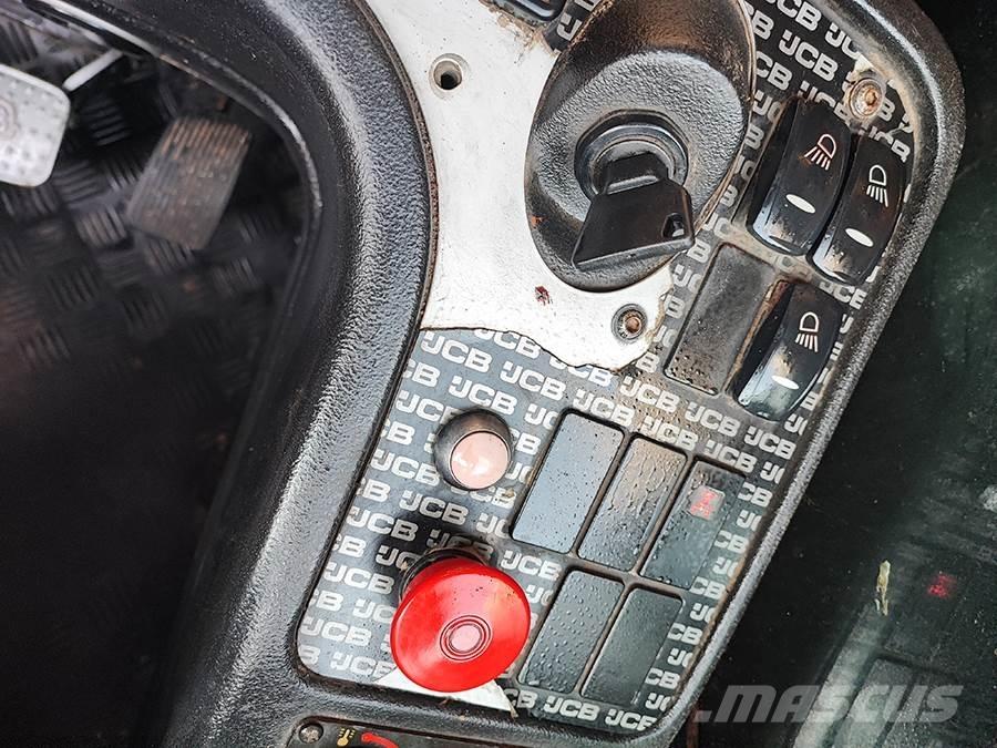 JCB TLT35D 4x4 Teleskopické manipulátory