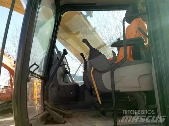 CAT 324 D2L Pásová rýpadla