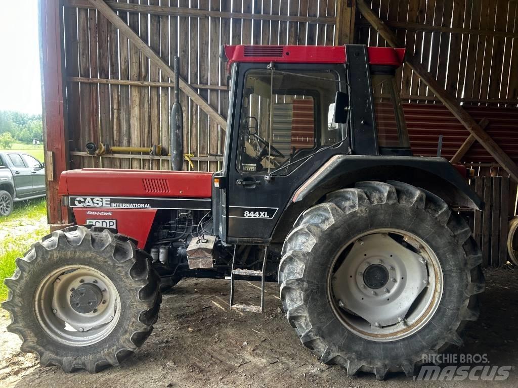 CASE 844 XL Traktory