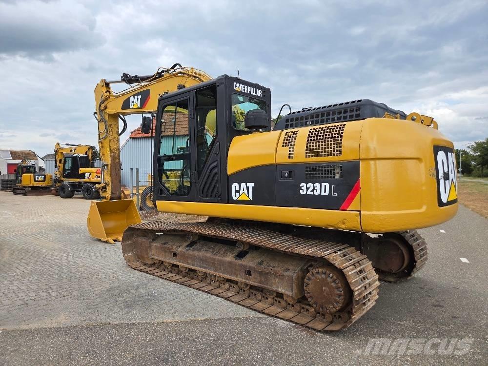 CAT 323DL Pásová rýpadla