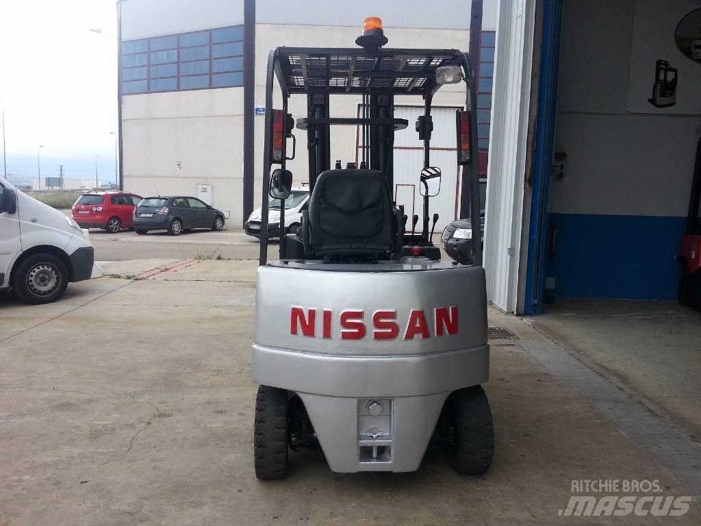 Nissan Q02L25CU Akumulátorové vozíky
