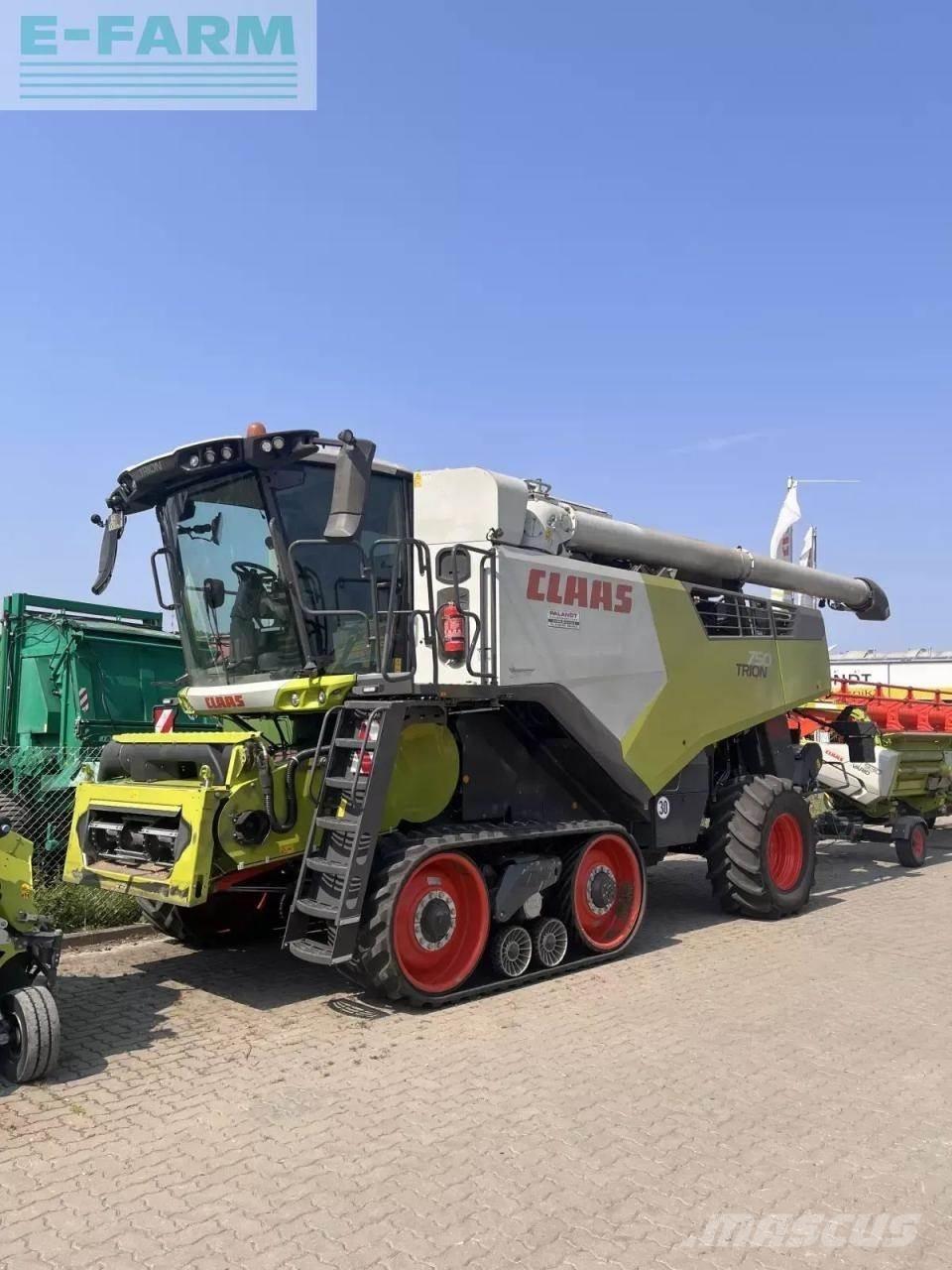 CLAAS trion 750 tt Sklízecí mlátičky