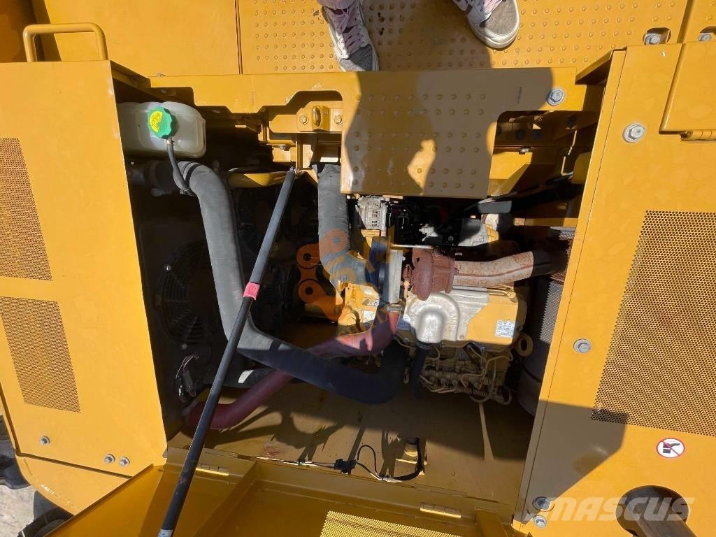 CAT CAT320GC Pásová rýpadla