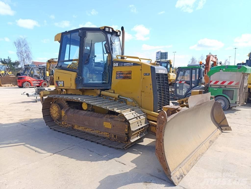 CAT D 4 K Pásové dozery