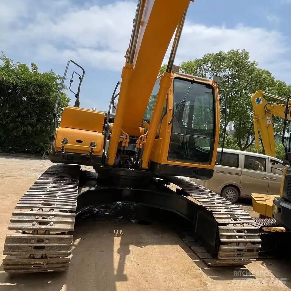 Hyundai R220-9s Pásová rýpadla