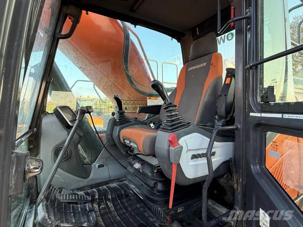 Doosan DX 340 LC Pásová rýpadla