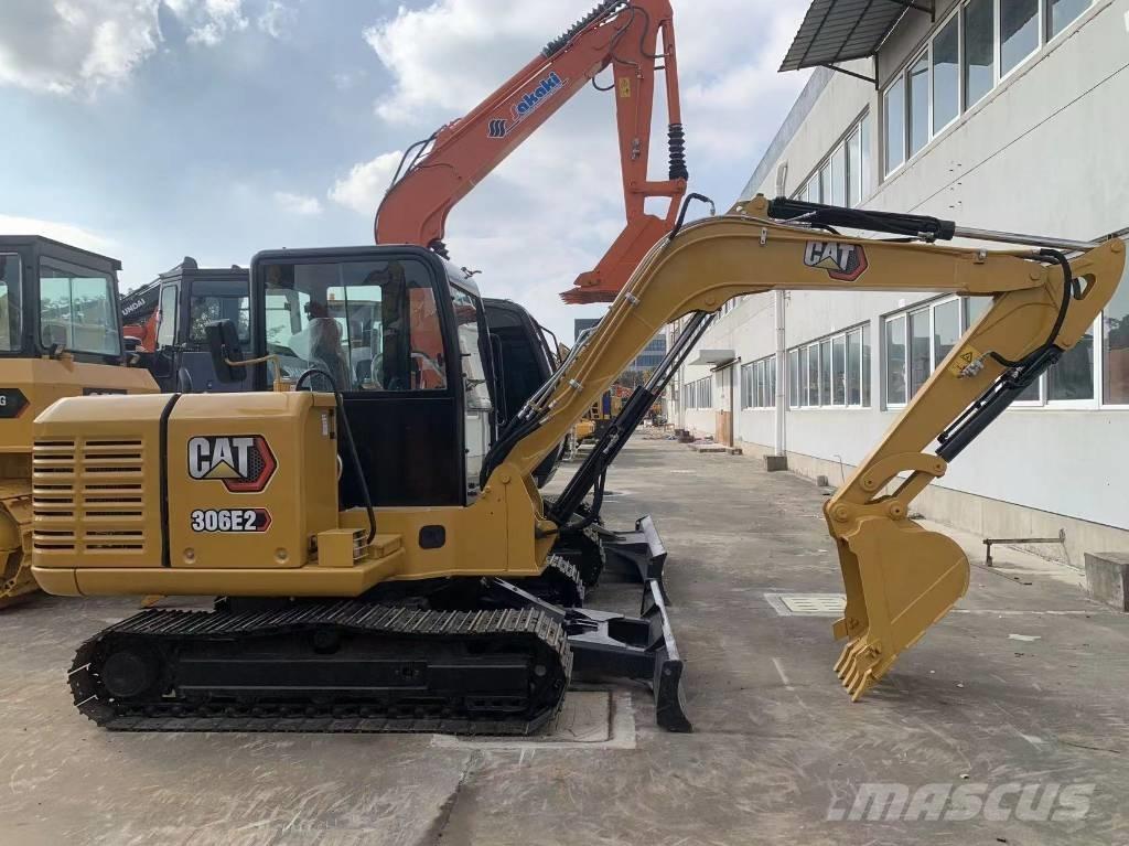 CAT 306e2 Mini rýpadla < 7t