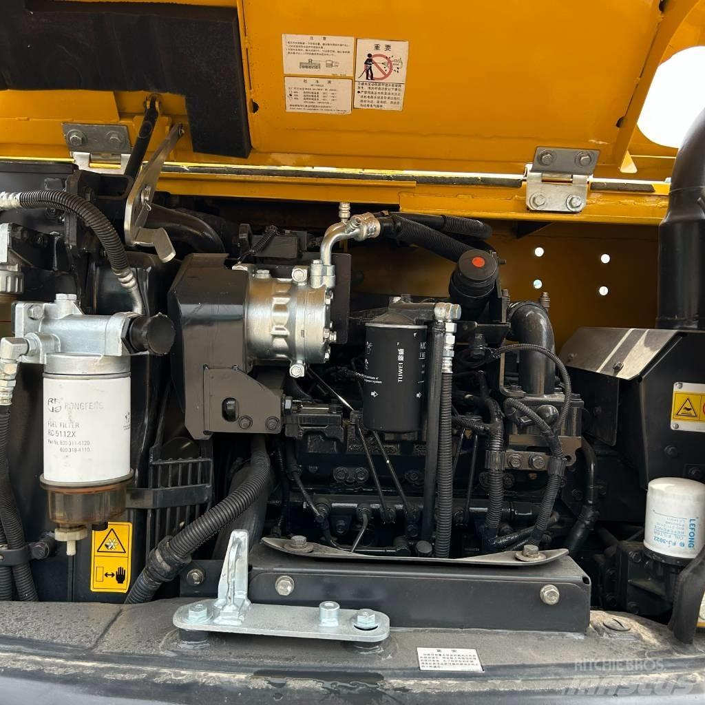 Komatsu 60-8 Pásová rýpadla