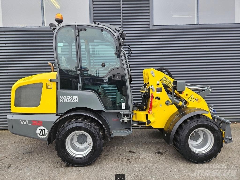Wacker Neuson WL 32 Kolové nakladače