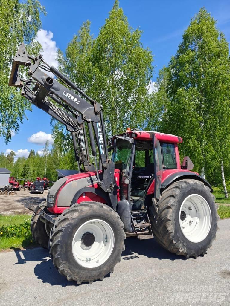 Valtra C 150 Traktory