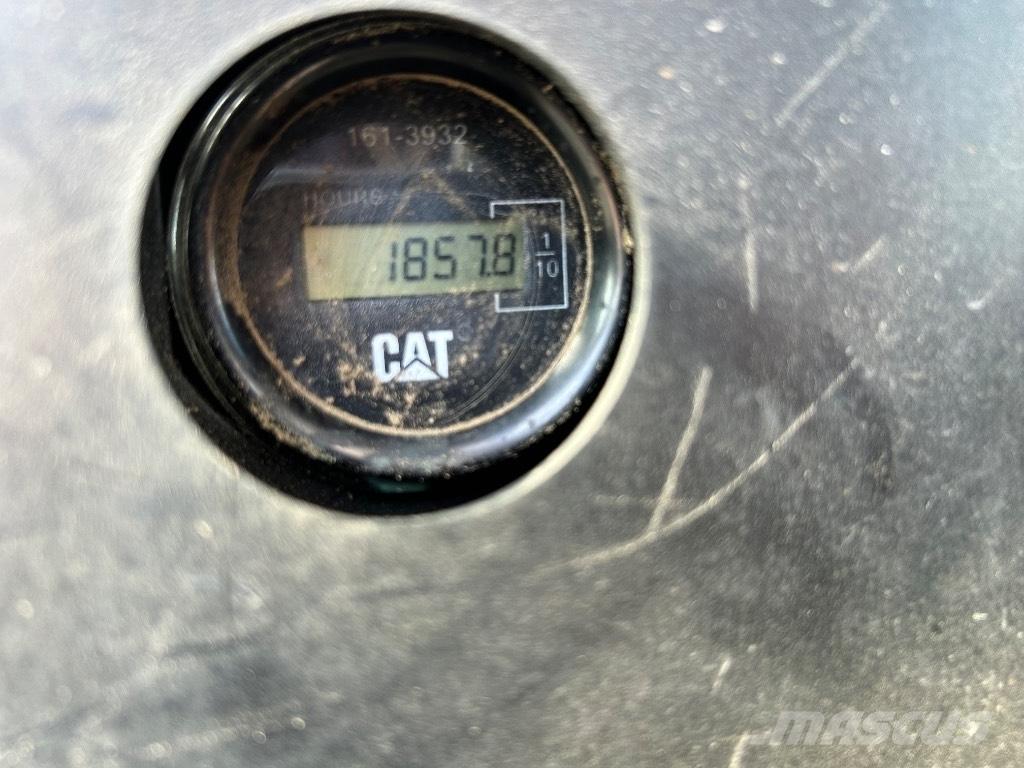 CAT 303.5 C Mini rýpadla < 7t