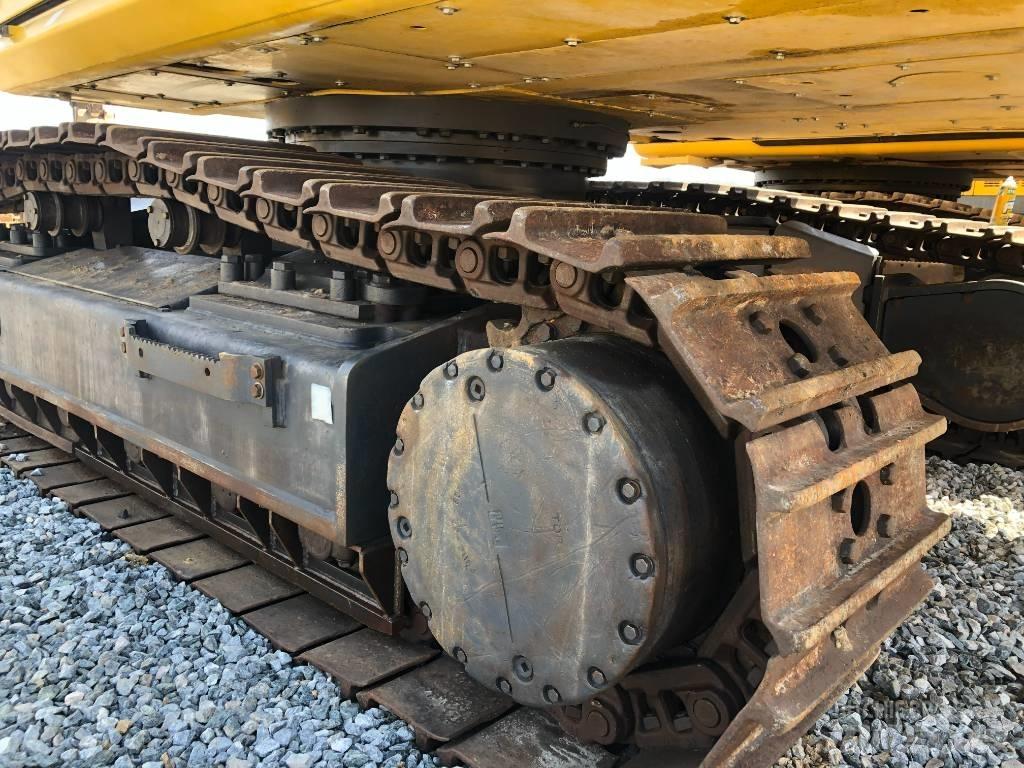 Komatsu 450 Pásová rýpadla