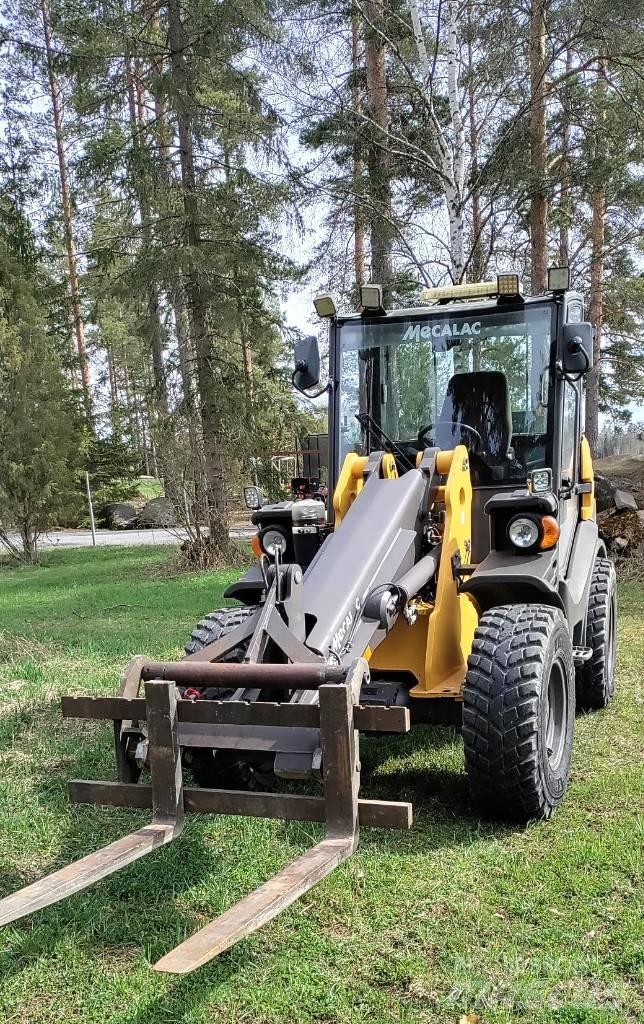 Mecalac AX850 Kolové nakladače