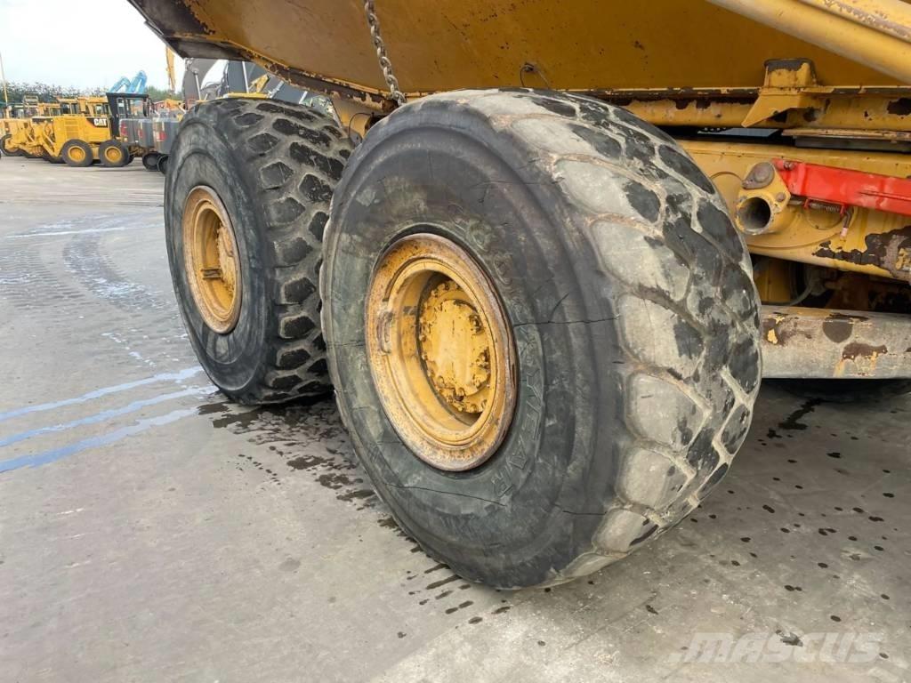 CAT 735 Kloubové dempry