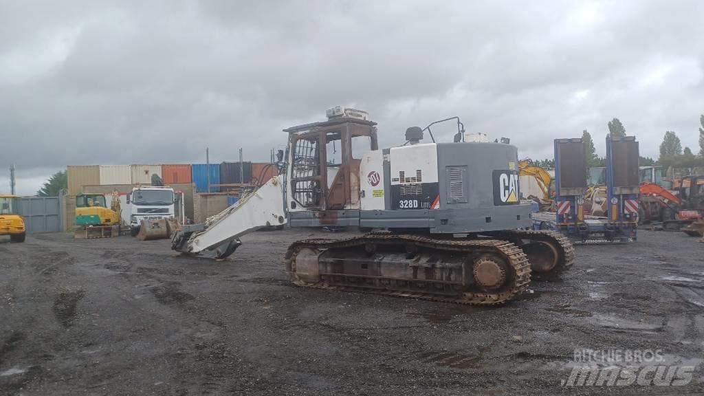 CAT 328 D L Pásová rýpadla