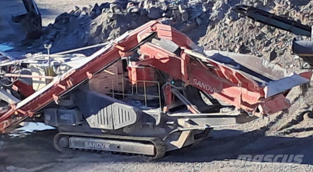 Sandvik QH 332 DDHS Mobilní drtiče