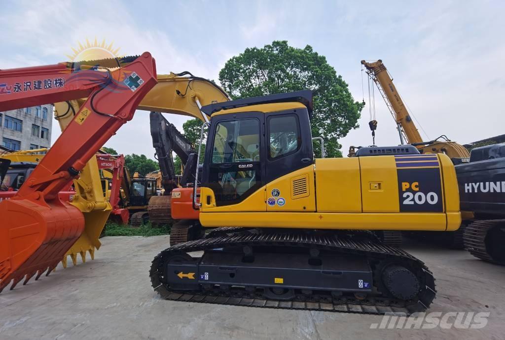Komatsu PC 200-7 Pásová rýpadla