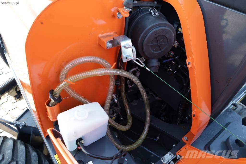 Doosan DX 57 W-5 Kolová rýpadla