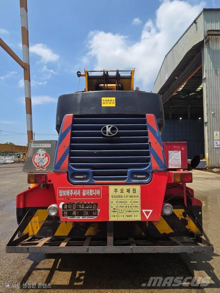 Kato SS 500sp Jeřáby pro těžký terén