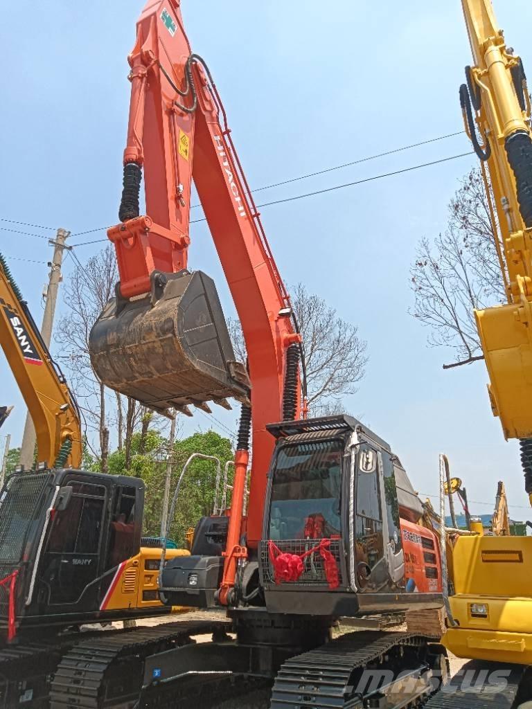 Hitachi ZX 240 Pásová rýpadla