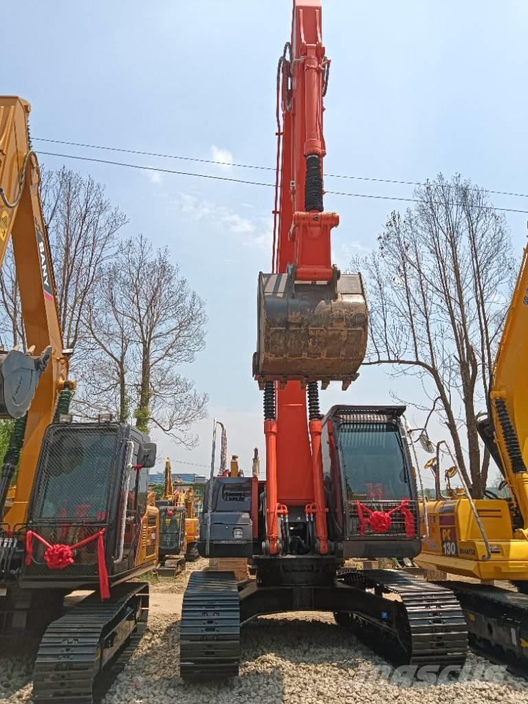 Hitachi ZX 240 Pásová rýpadla